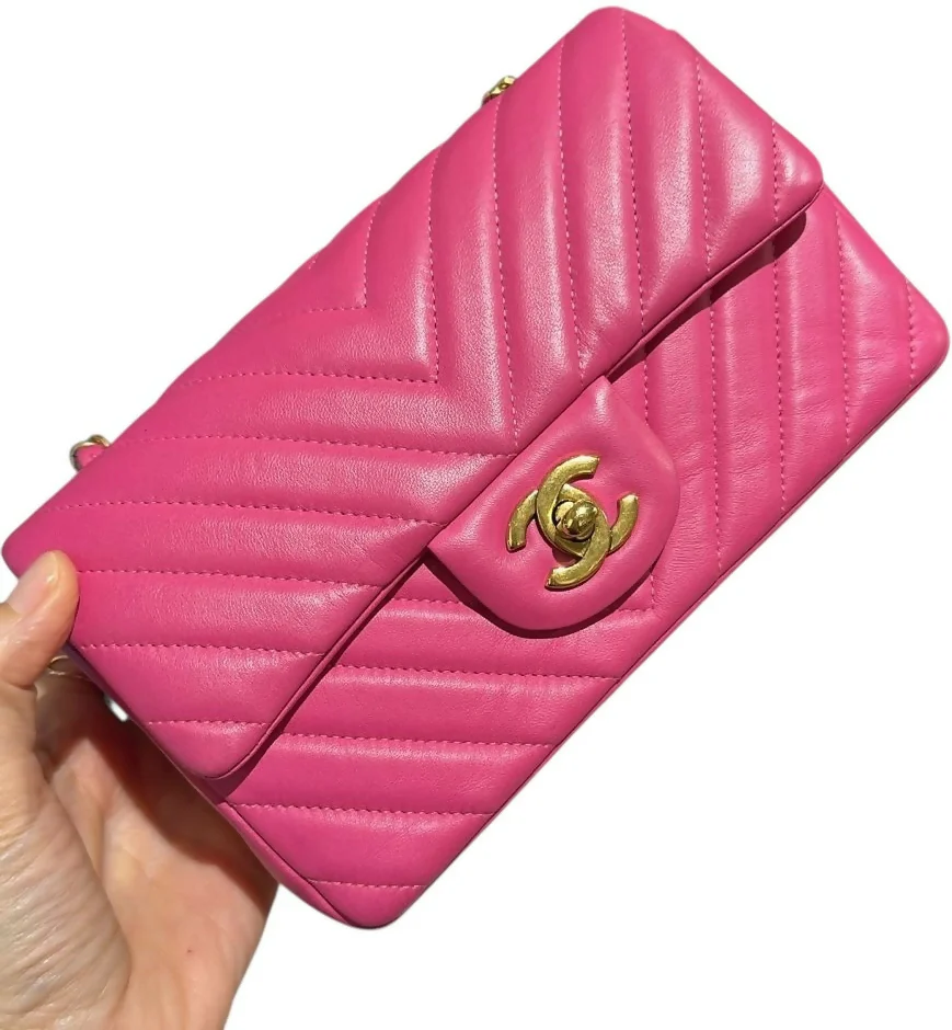 Chanel Hot Pink Chevron mini flap bag GHW - Image 4