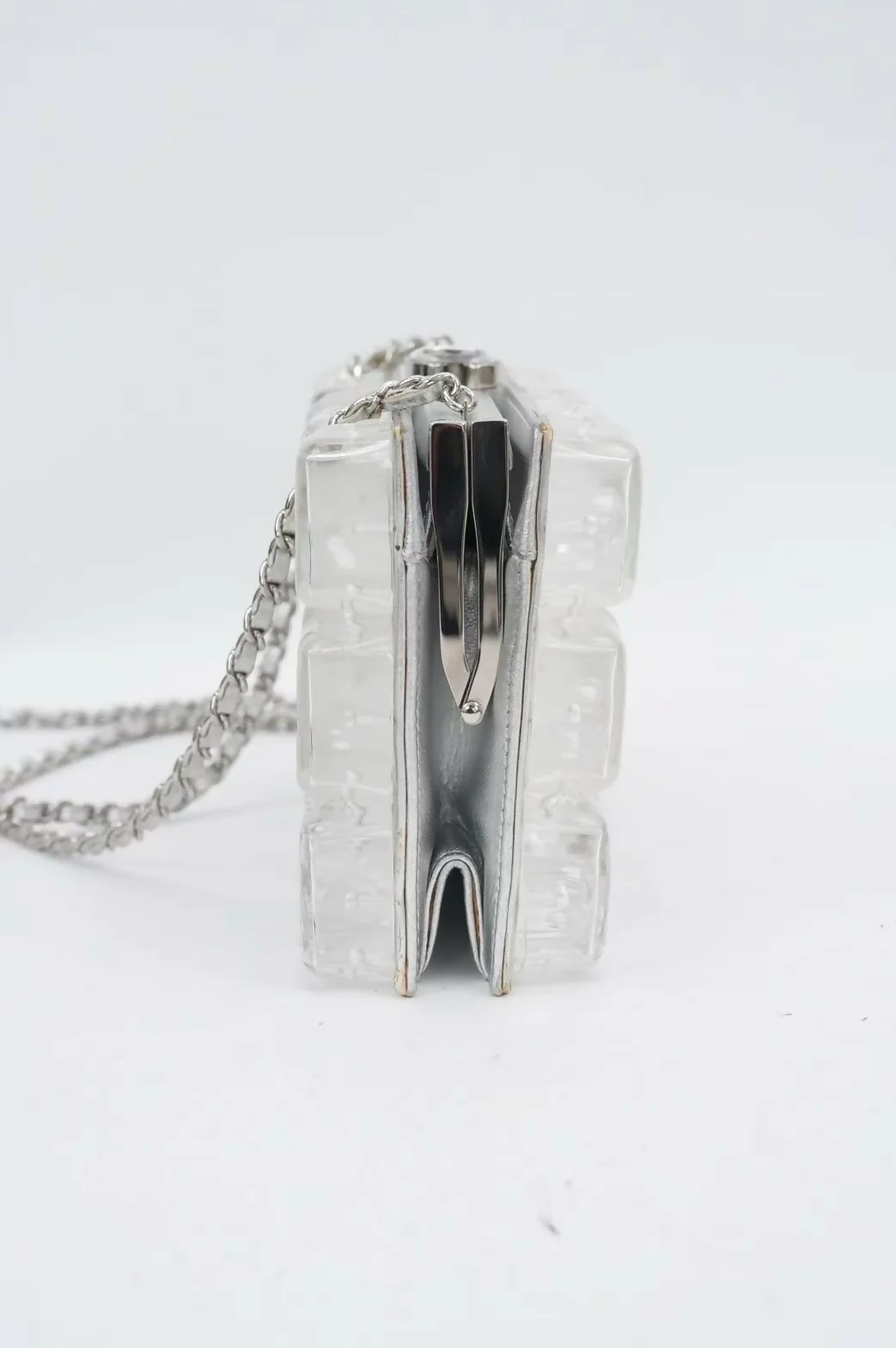 Chanel ice cube clutch bag - Image 8