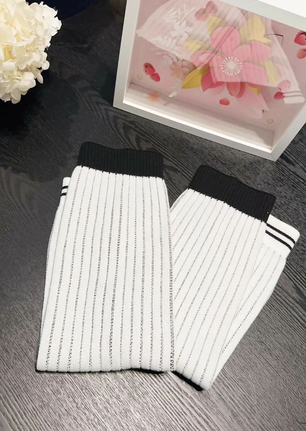 Chanel 24C white socks - Image 3