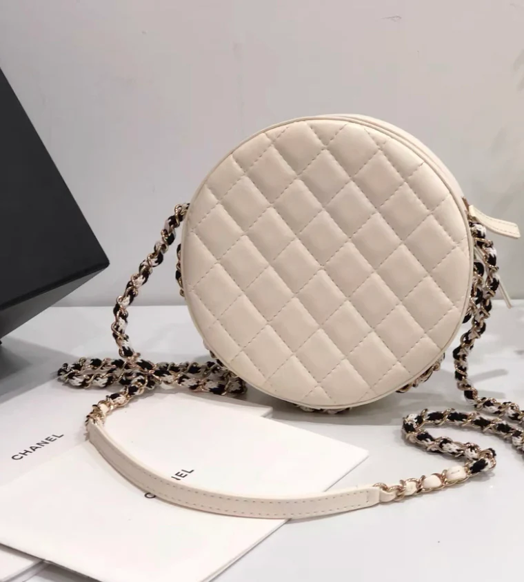 Chanel "La Pausa" Cruise 2019 Shoulder Bag - Image 2