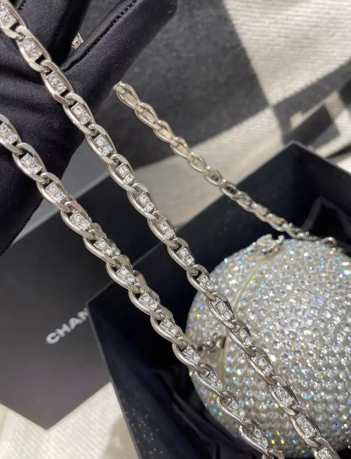 Chanel Limited Edition Crystal Ball Minaudière – 2018 - Image 3