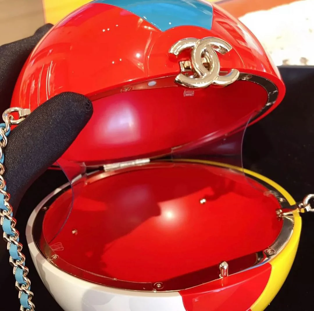 Chanel Limited Edition Red, Yellow, Blue and White Lucite Beach Ball Bag Pale Gold Hardware - Image 7