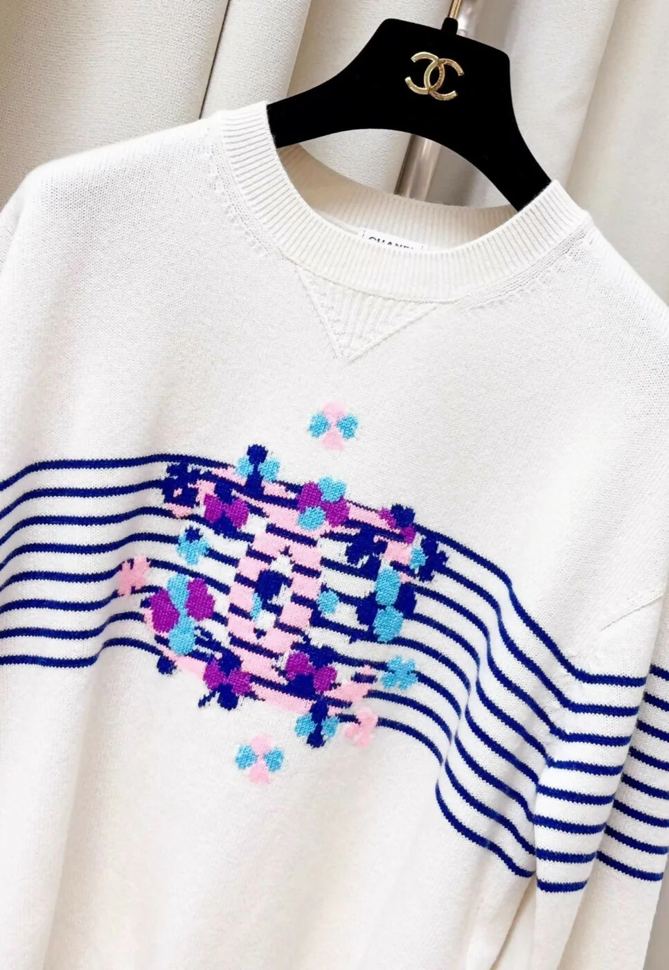 Chanel 24P ecru sweater - Image 2