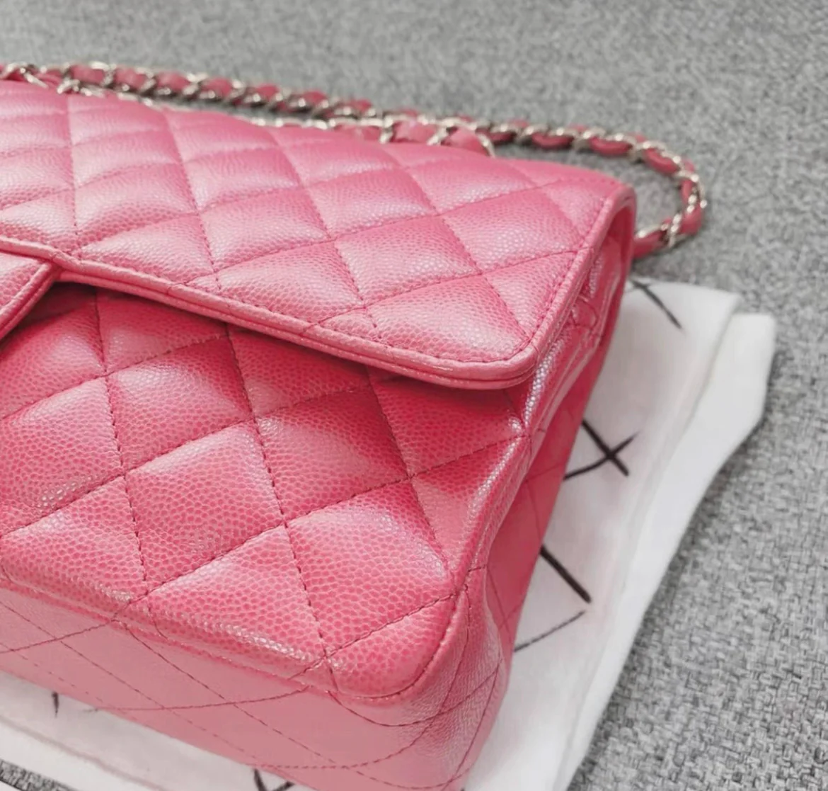 Chanel Medium Classic Double Flap Bag in Bubble Gum Pink Caviar - Image 4