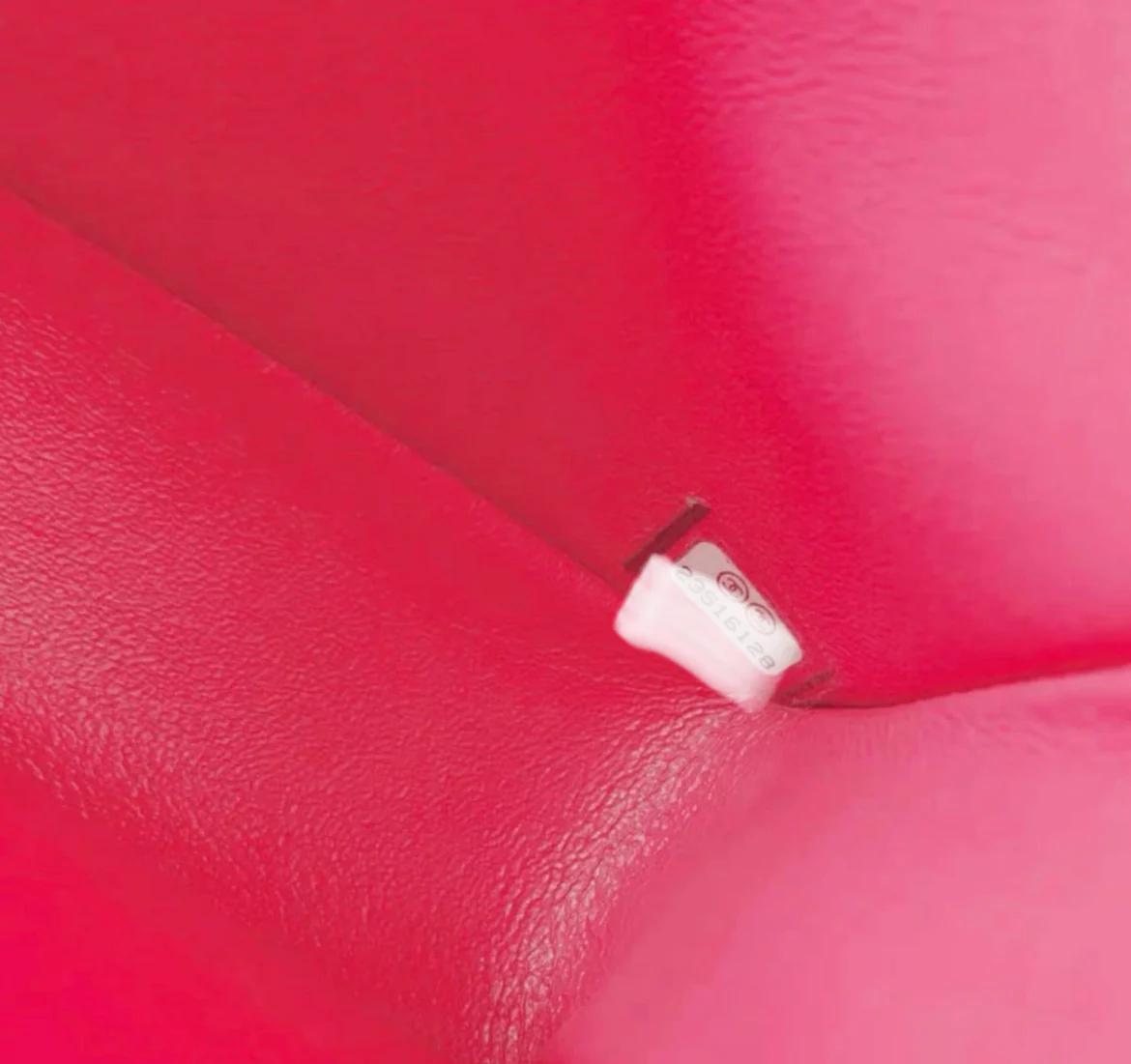 Chanel Medium Classic Double Flap Bag in Bubble Gum Pink Caviar - Image 7