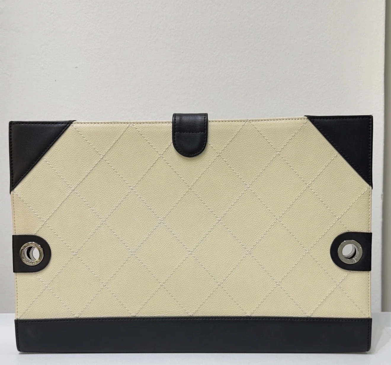 Chanel Medium Off White/Black Quilted Leather Drawing Portfolio Bag - Image 2