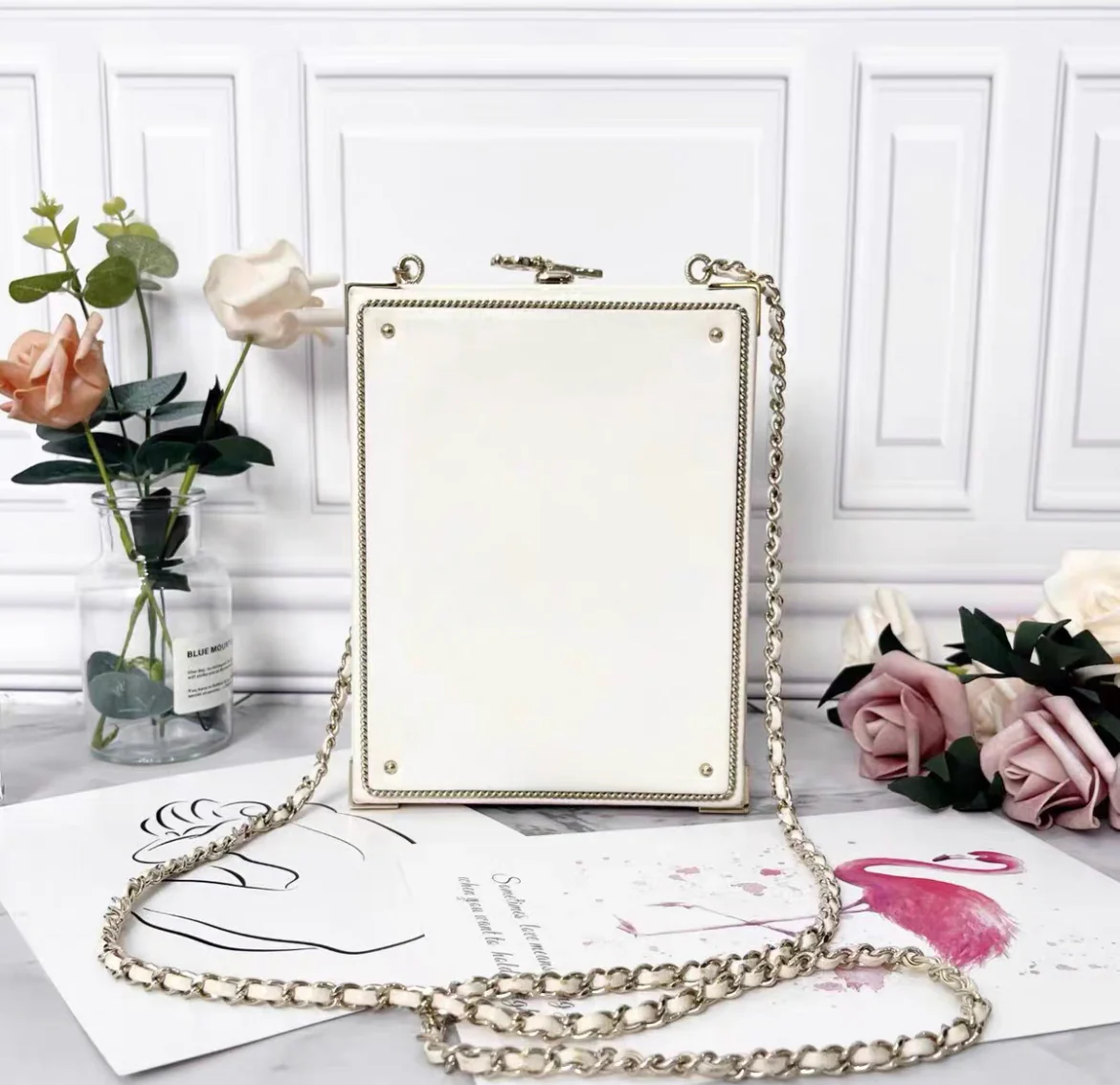CHANEL MINAUDIÈRE LIMITED EDITION CHANEL COCO CHANEL SUITE 202 RITZ PARIS GOLD-TONE HARDWARE - Image 4
