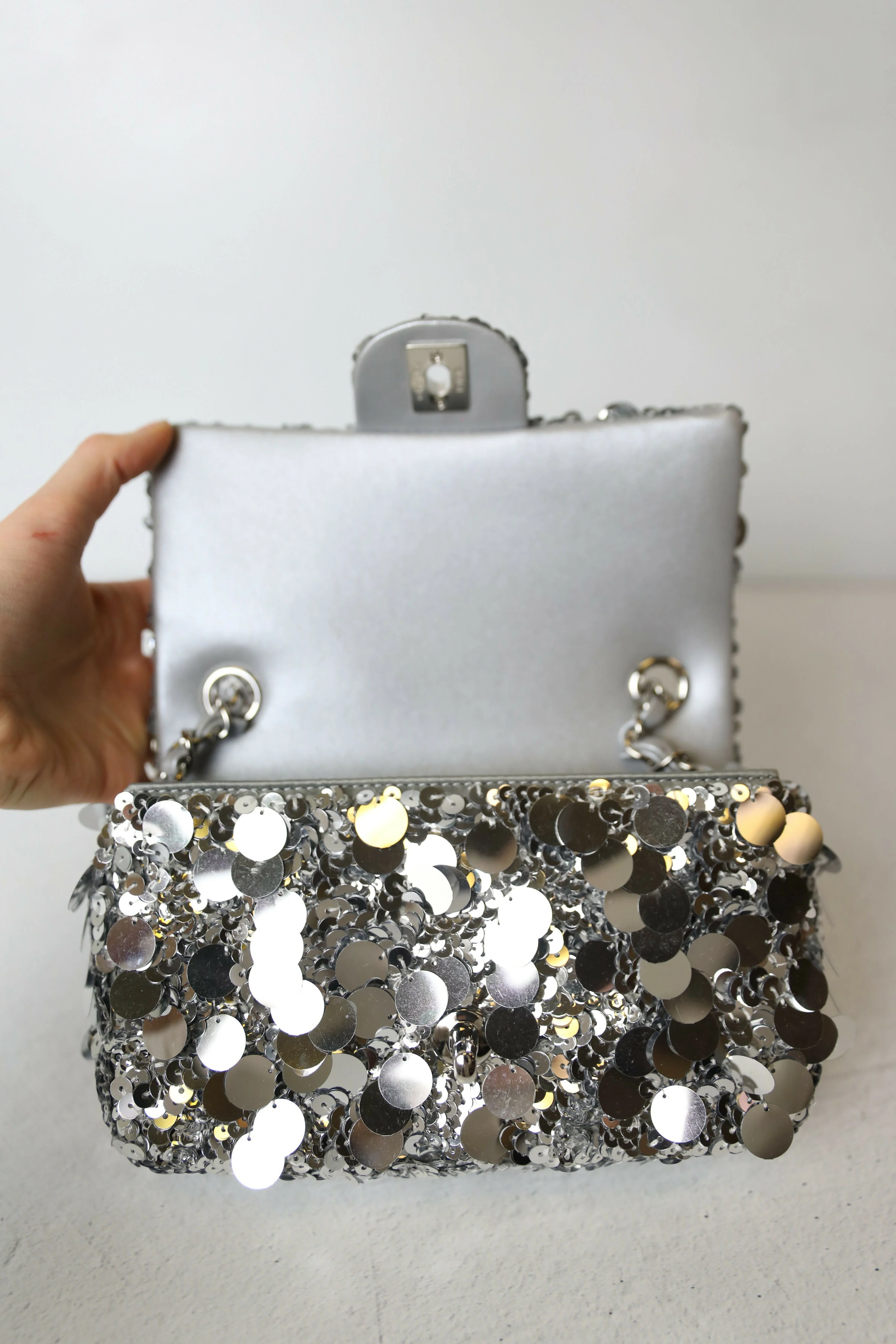 Chanel Mini Single Flap Silver Sequin Bag – Métiers d’Art 2022 - Image 3