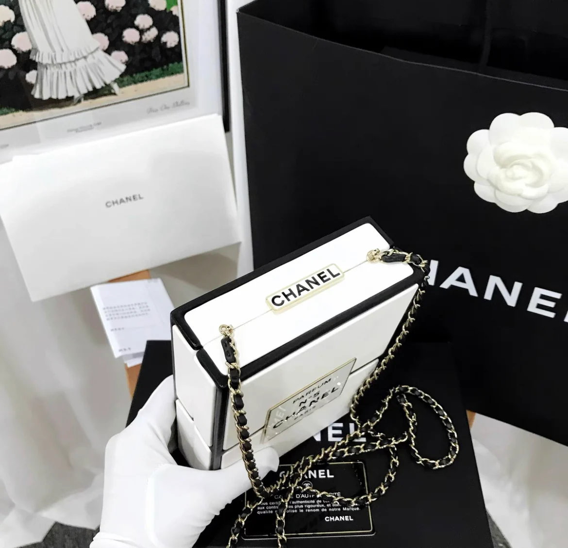 Chanel No.5 Perfume Box Minaudiere Clutch Bag 2021 - Image 4