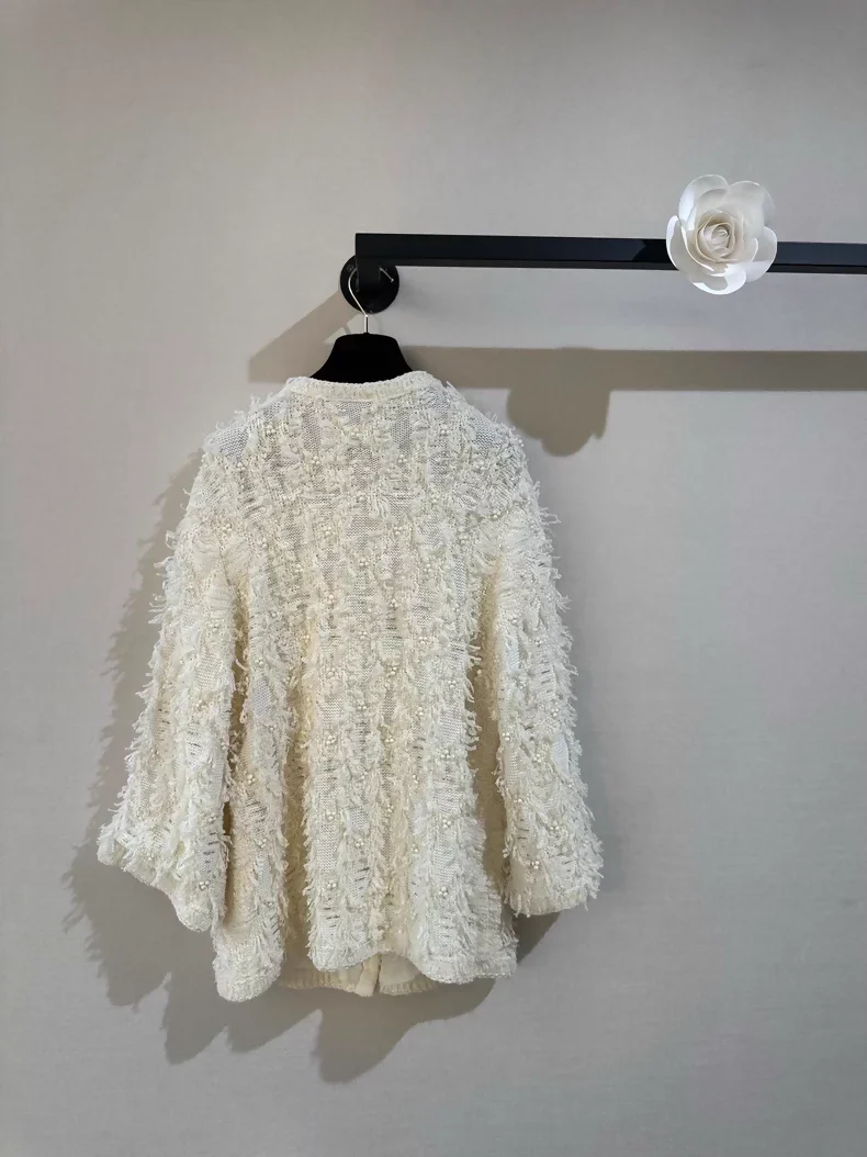 Chanel 21S off-white knit cardigan - Image 3