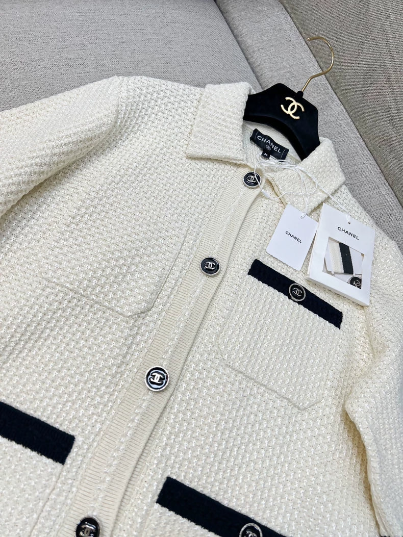 Chanel off-white knit three-pocket cardigan - Image 2