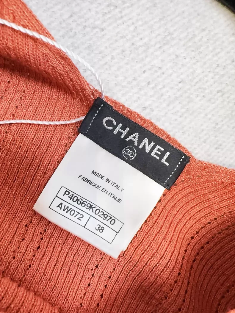 Chanel orange knit top - Image 5
