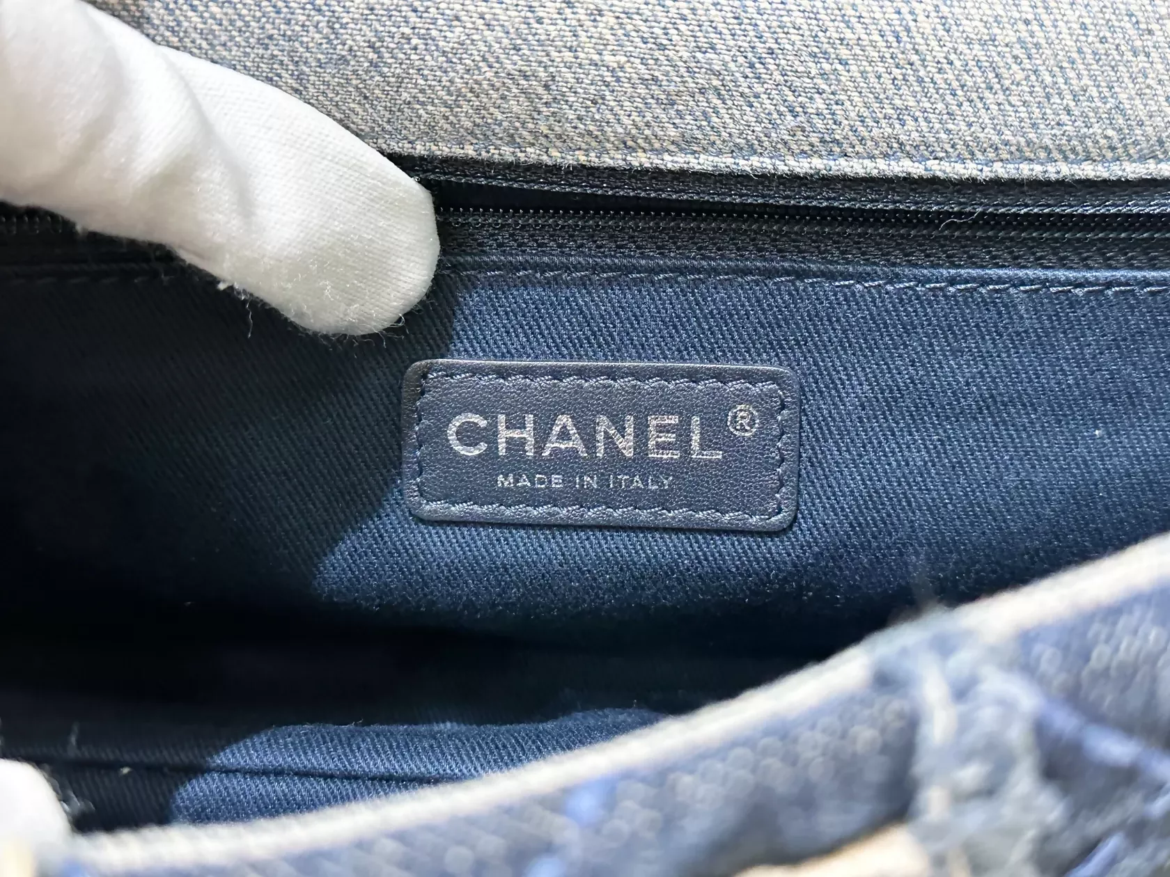 Chanel Paris-Dallas Flap Bag in Blue Patchwork Denim with Aged Silver Hardware (2014) - Image 11