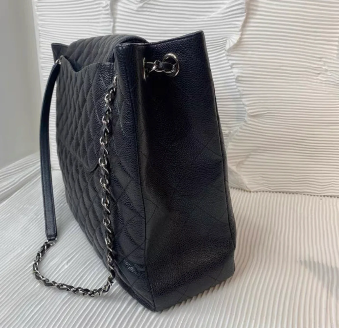 Chanel Paris-Edinburgh Black Caviar Flap Tote Bag - Image 3