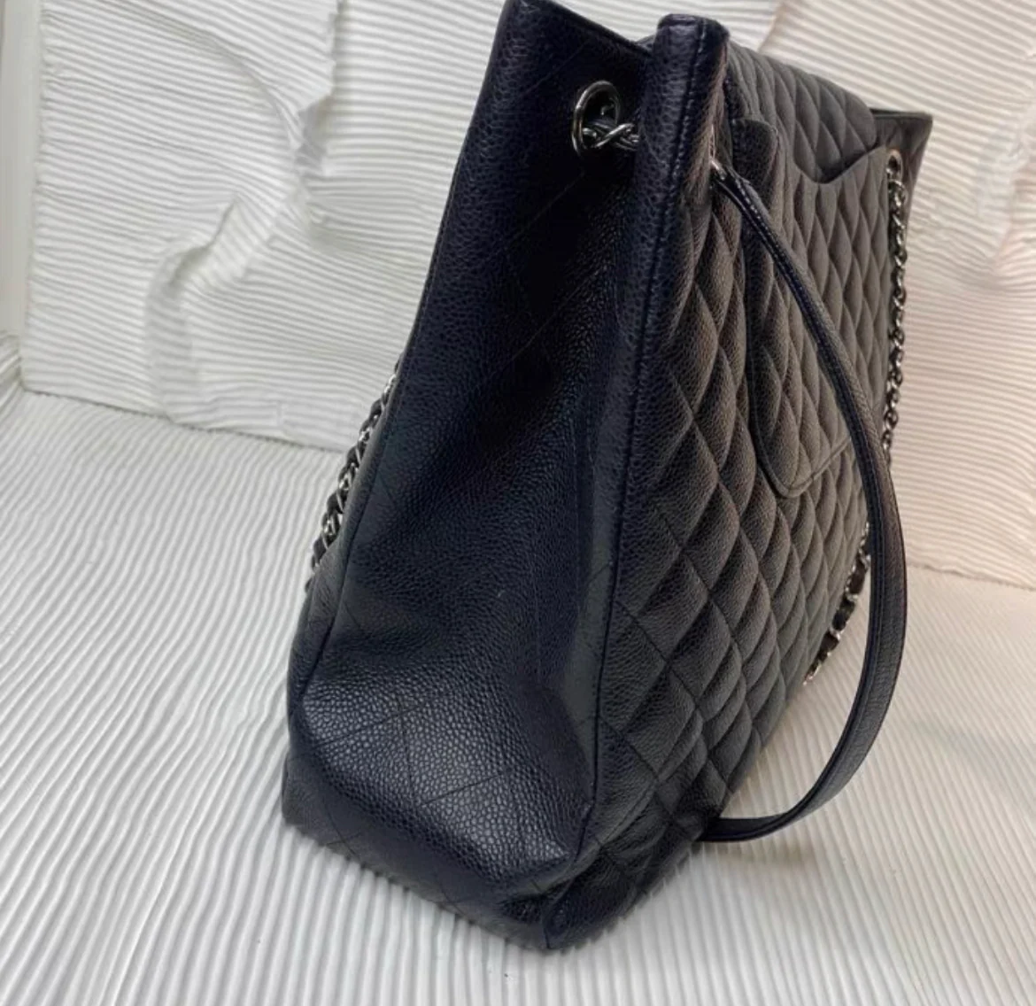 Chanel Paris-Edinburgh Black Caviar Flap Tote Bag - Image 4