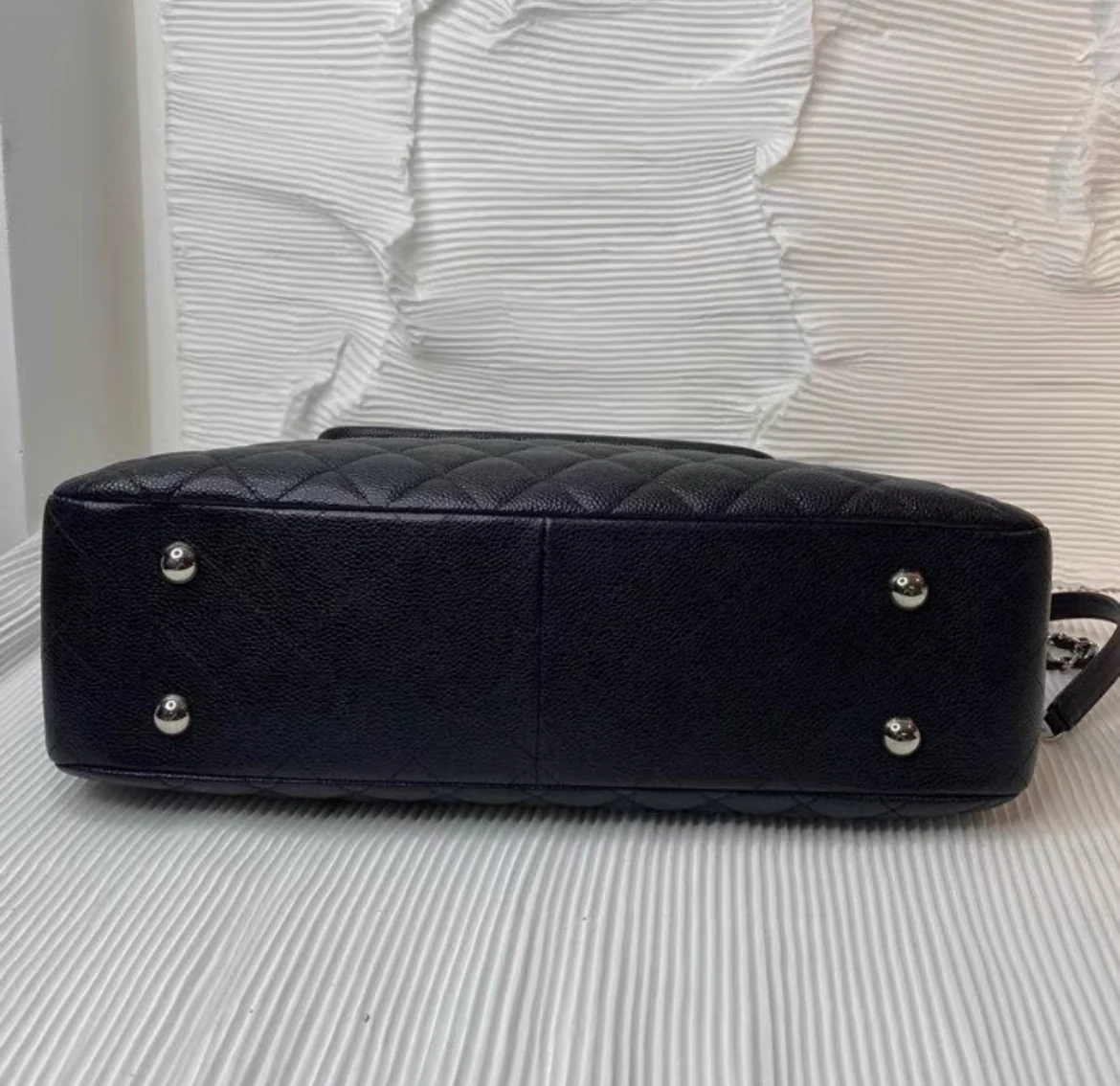Chanel Paris-Edinburgh Black Caviar Flap Tote Bag - Image 5