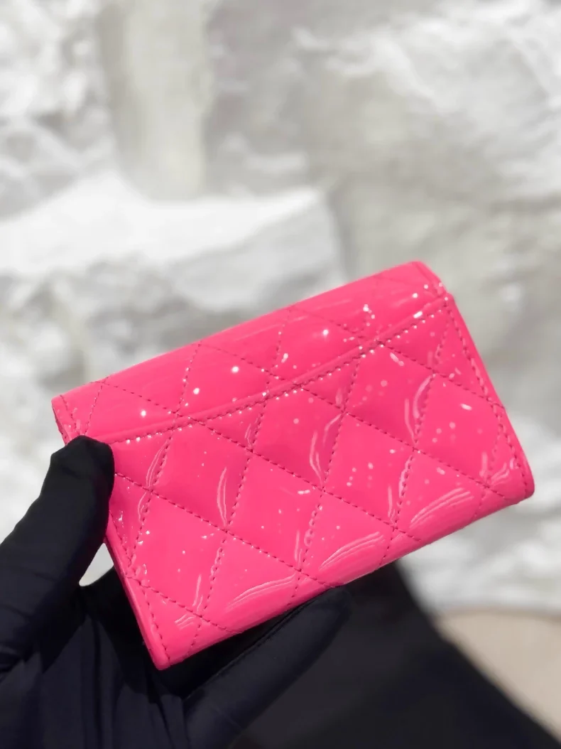 Chanel pink patent leather cardholder - Image 2