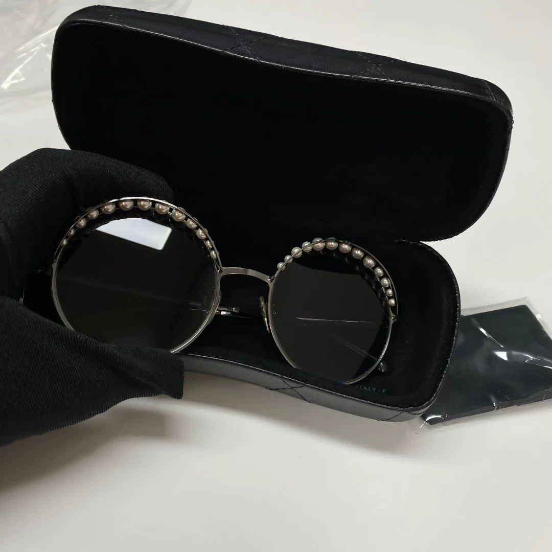 Chanel pearl gradient round frame sunglasses - Image 3