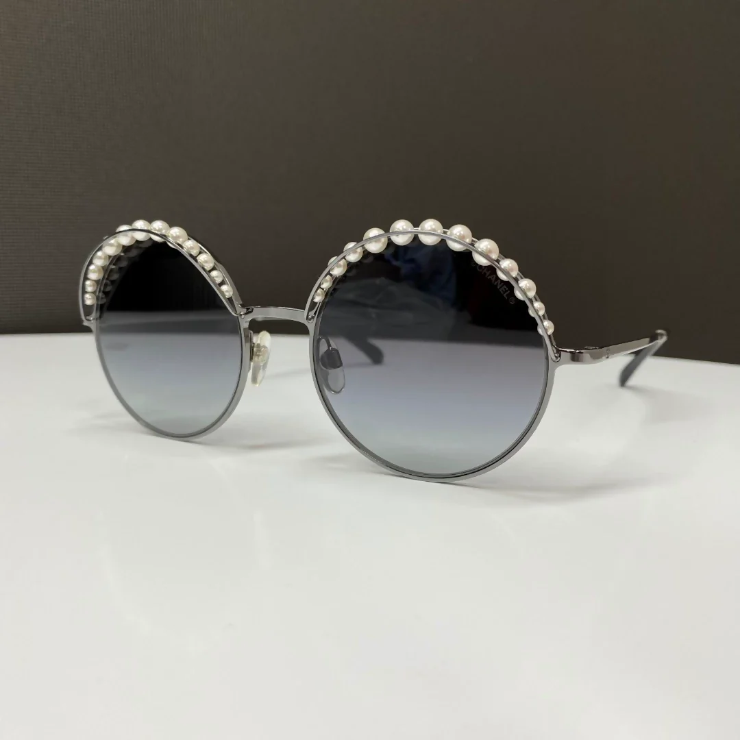 Chanel pearl gradient round frame sunglasses - Image 2