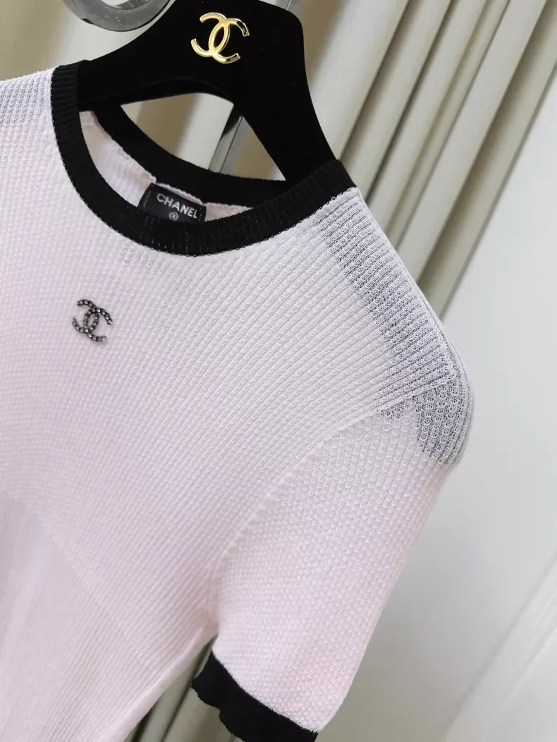 Chanel pink knit top - Image 3
