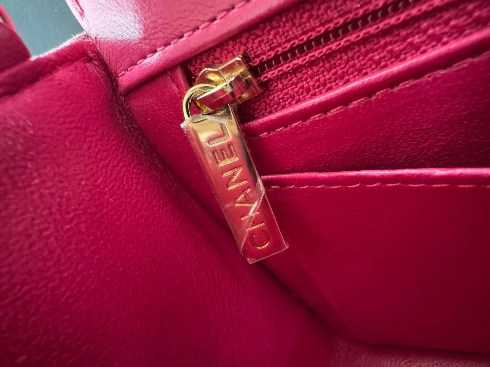 Chanel pink Lambskin Chevron Quilted Medium Double Flap - Image 13