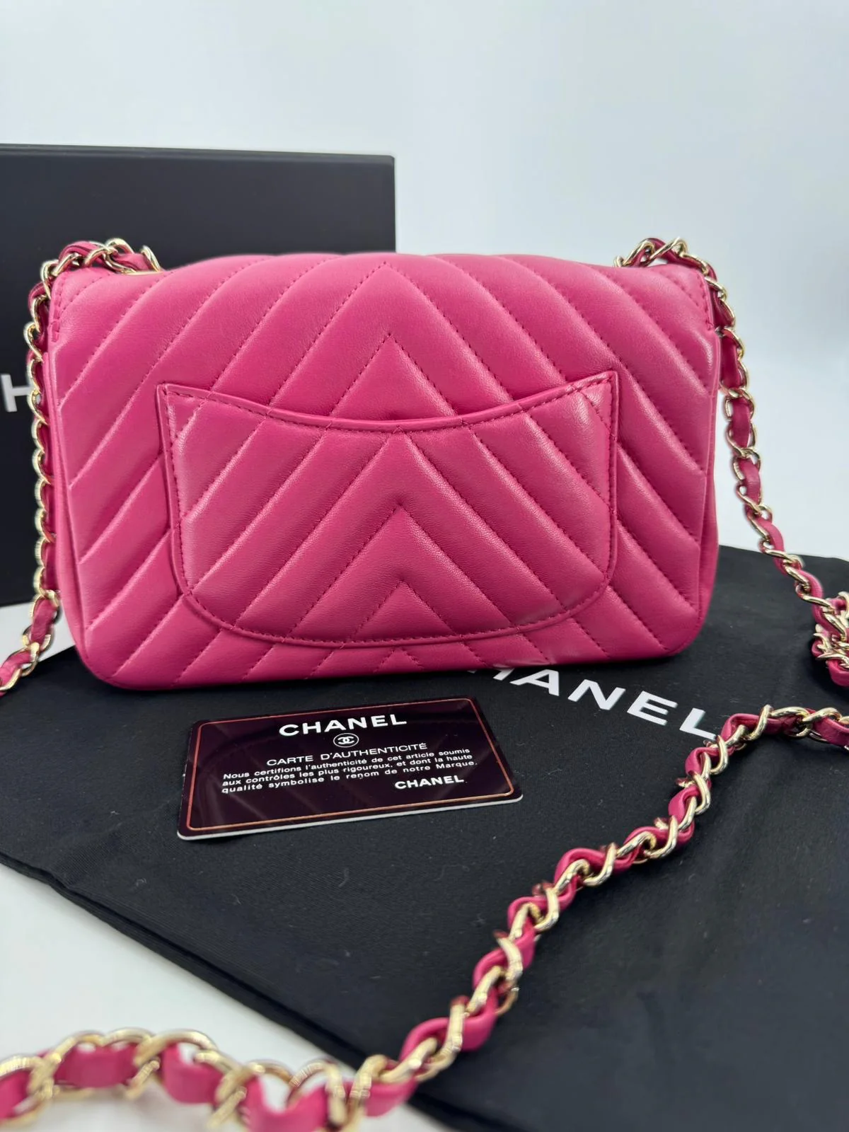 Chanel pink Lambskin Chevron Quilted Medium Double Flap - Image 9