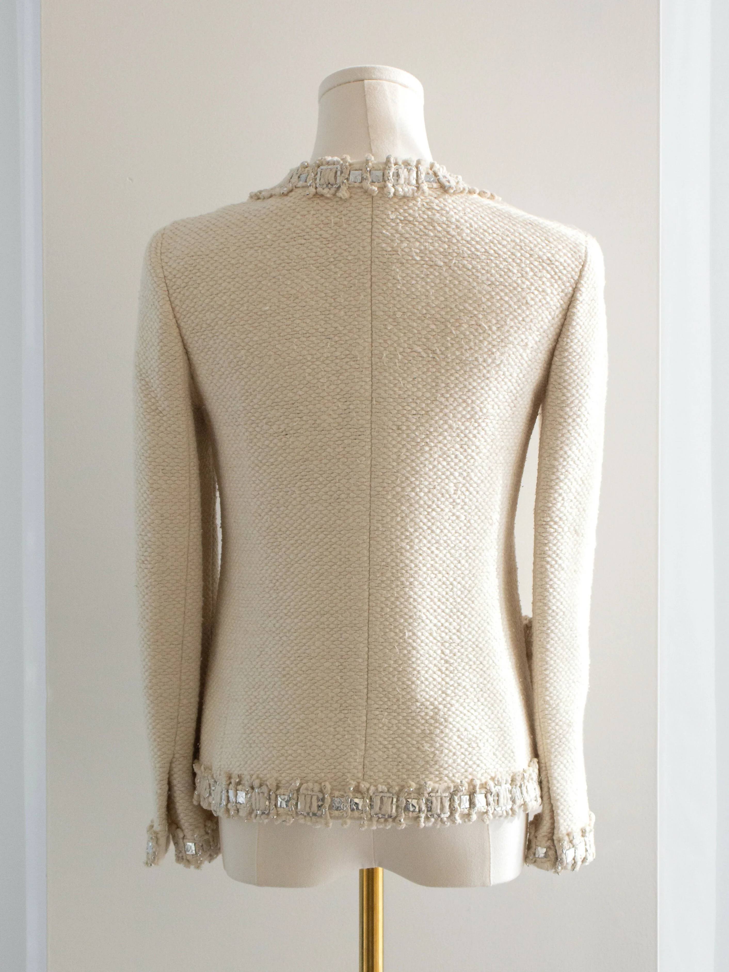 Chanel Pre-Fall 2012 Bombay Ecru Silver Embellished Tweed 12A Jacket - Image 2