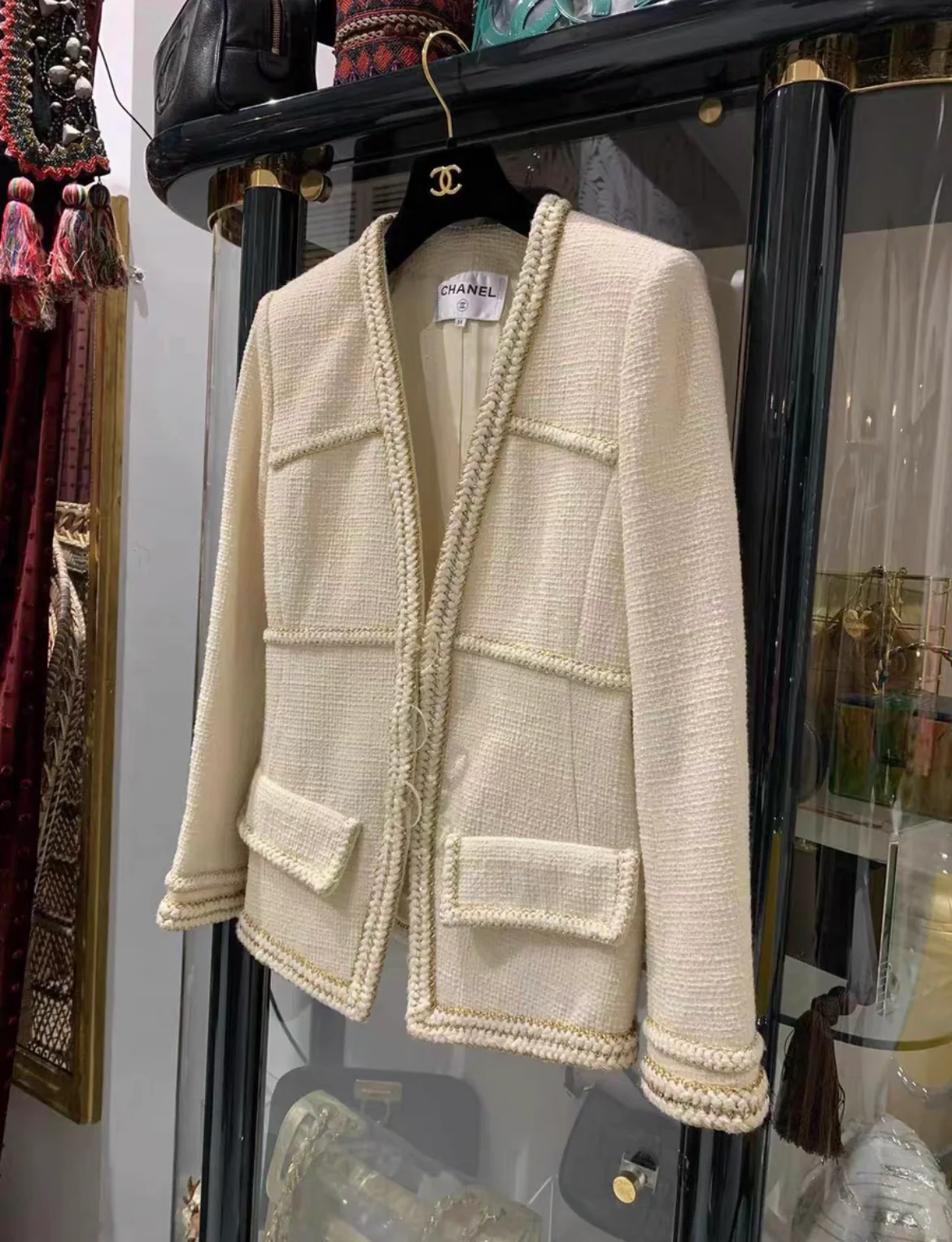 Chanel Pre-Fall 2017 Metiers D'Art Ritz 17A Ecru Cream Jacket size 38 - Image 3