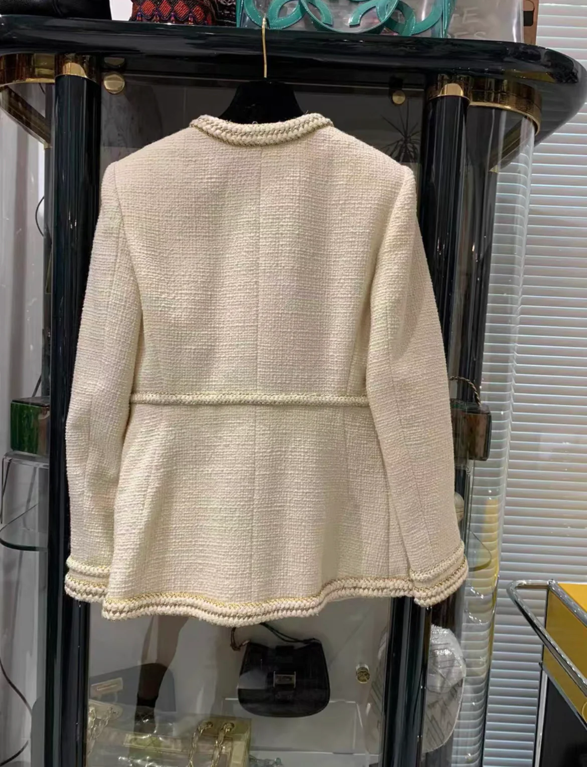 Chanel Pre-Fall 2017 Metiers D'Art Ritz 17A Ecru Cream Jacket size 38 - Image 5
