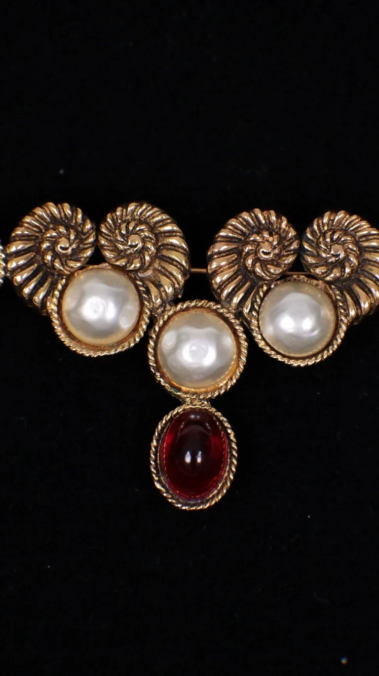 Chanel Ram's Horn Pearl Red Gold Glass Brooch - Image 2