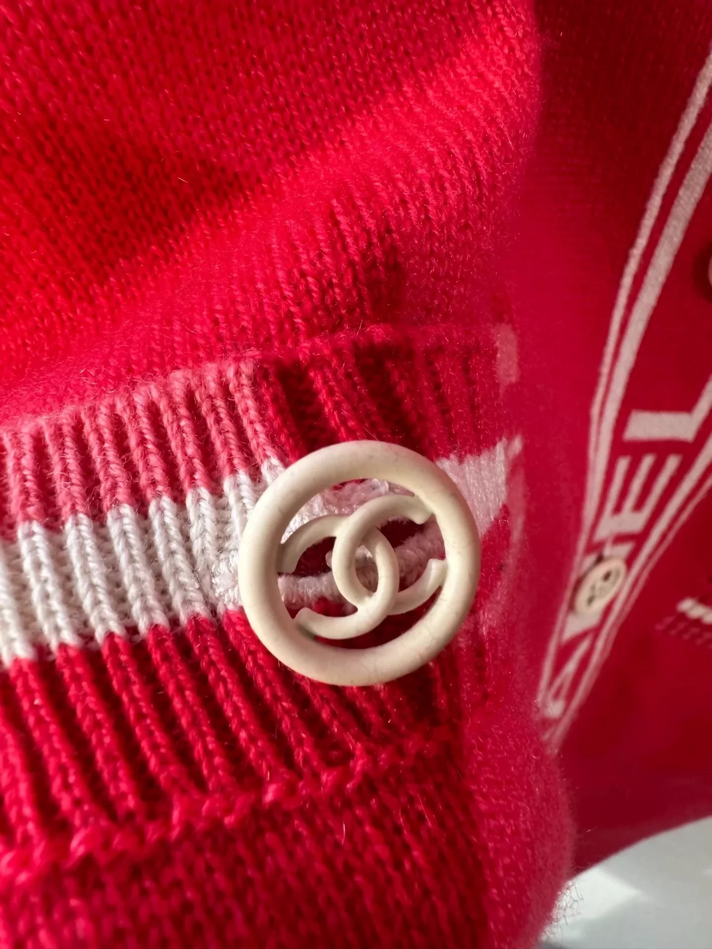 Chanel 19p red and white embroidered long cardigan, - Image 3