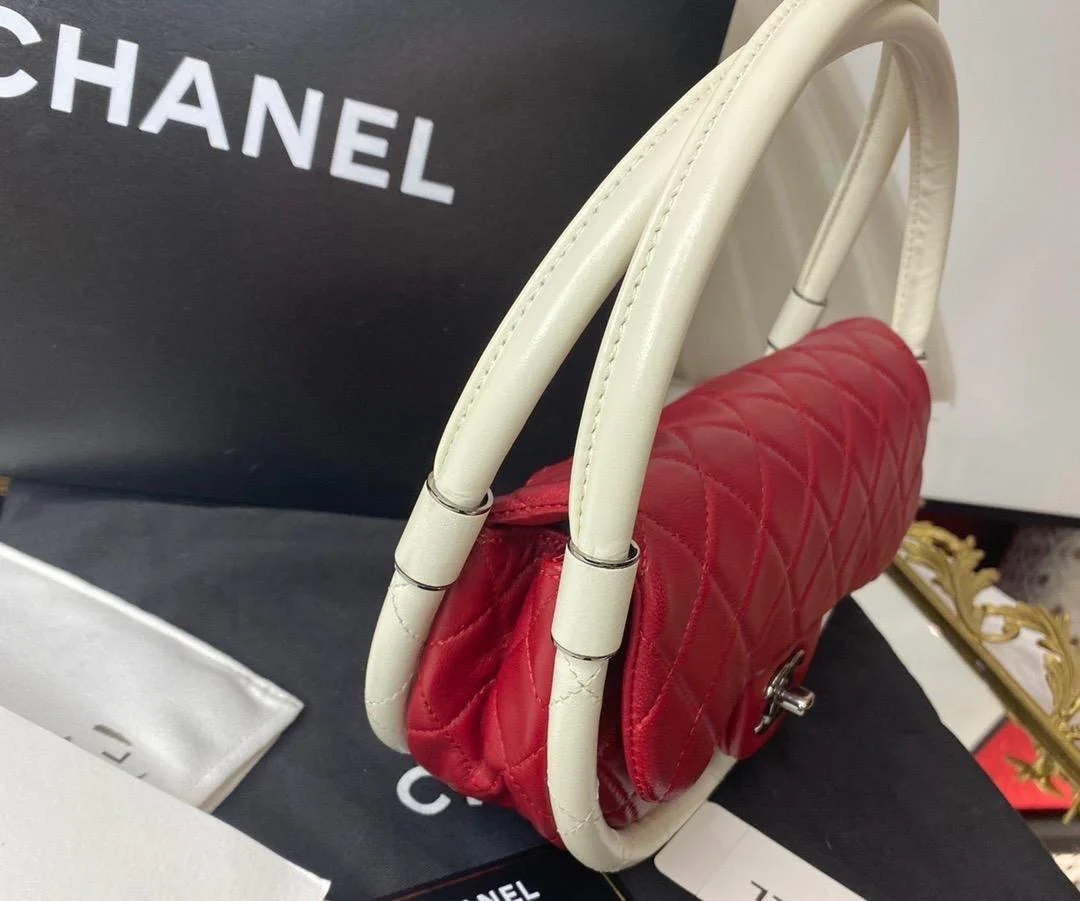 Chanel Red Lambskin Hula Hoop Handbag - Image 12