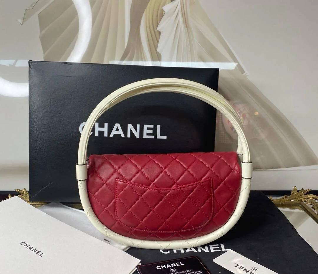 Chanel Red Lambskin Hula Hoop Handbag - Image 2