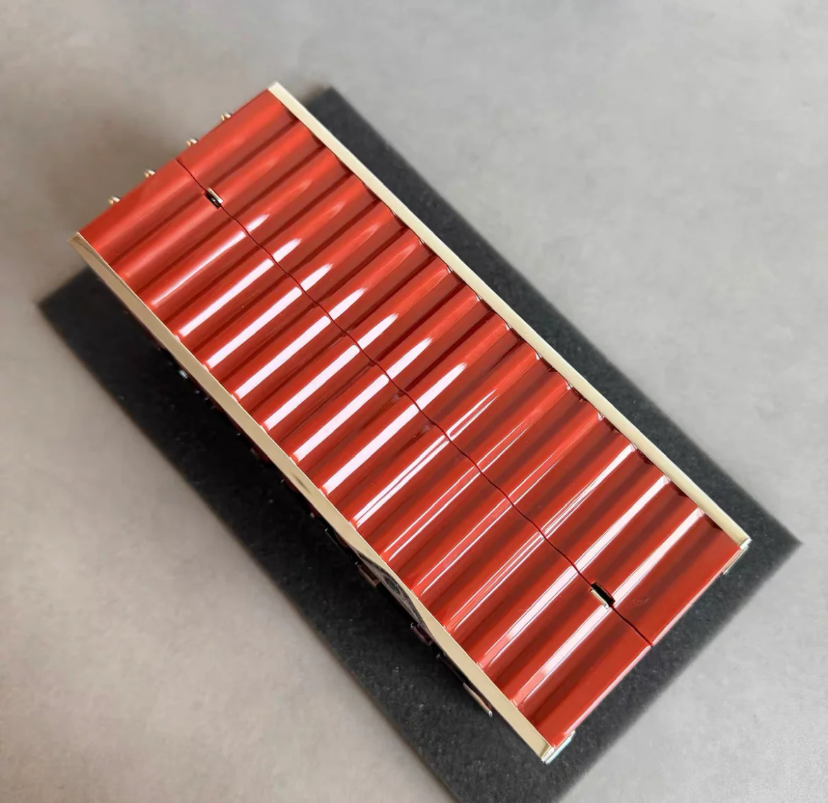 CHANEL Red Paris Hamburg Shipping Container Minaudière Clutch Bag 2017 - Image 7