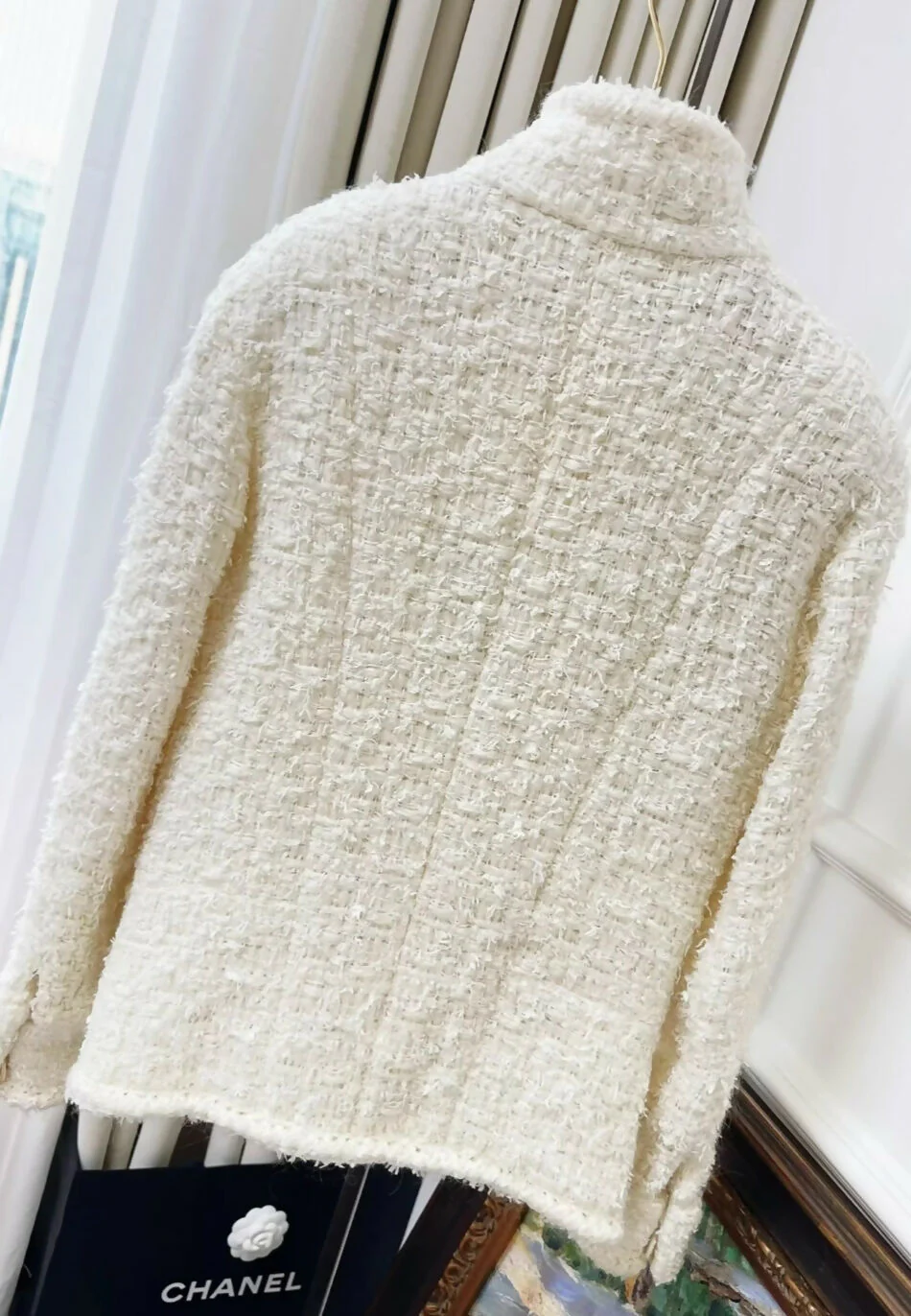 Chanel ecru tweed jacket - Image 2