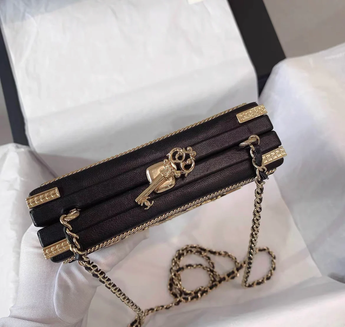 CHANEL Room Card Minaudiere Evening crossbody - Image 3
