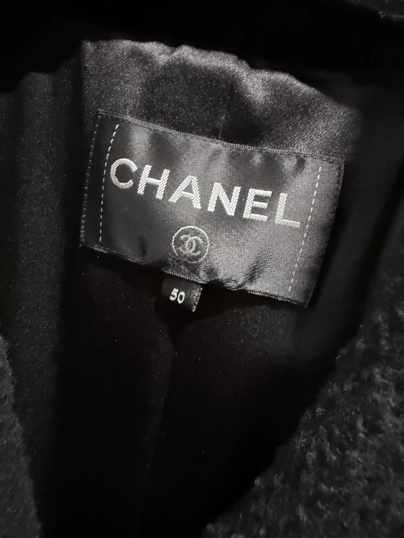 Chanel 20A black coat - Image 6