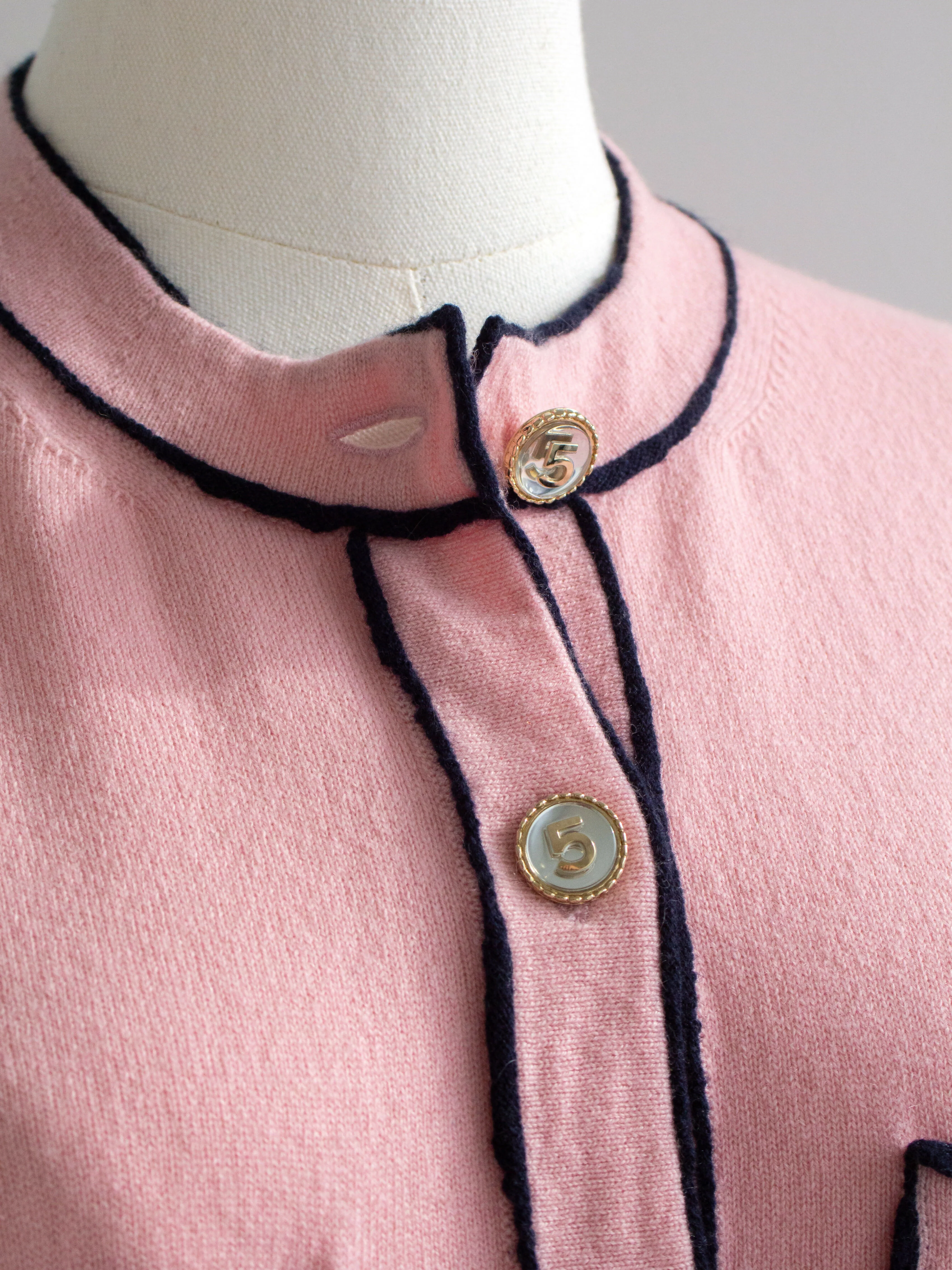 Chanel S/S 2021 Pink Cashmere Navy CC N5 21P 21S Cardigan - Image 4
