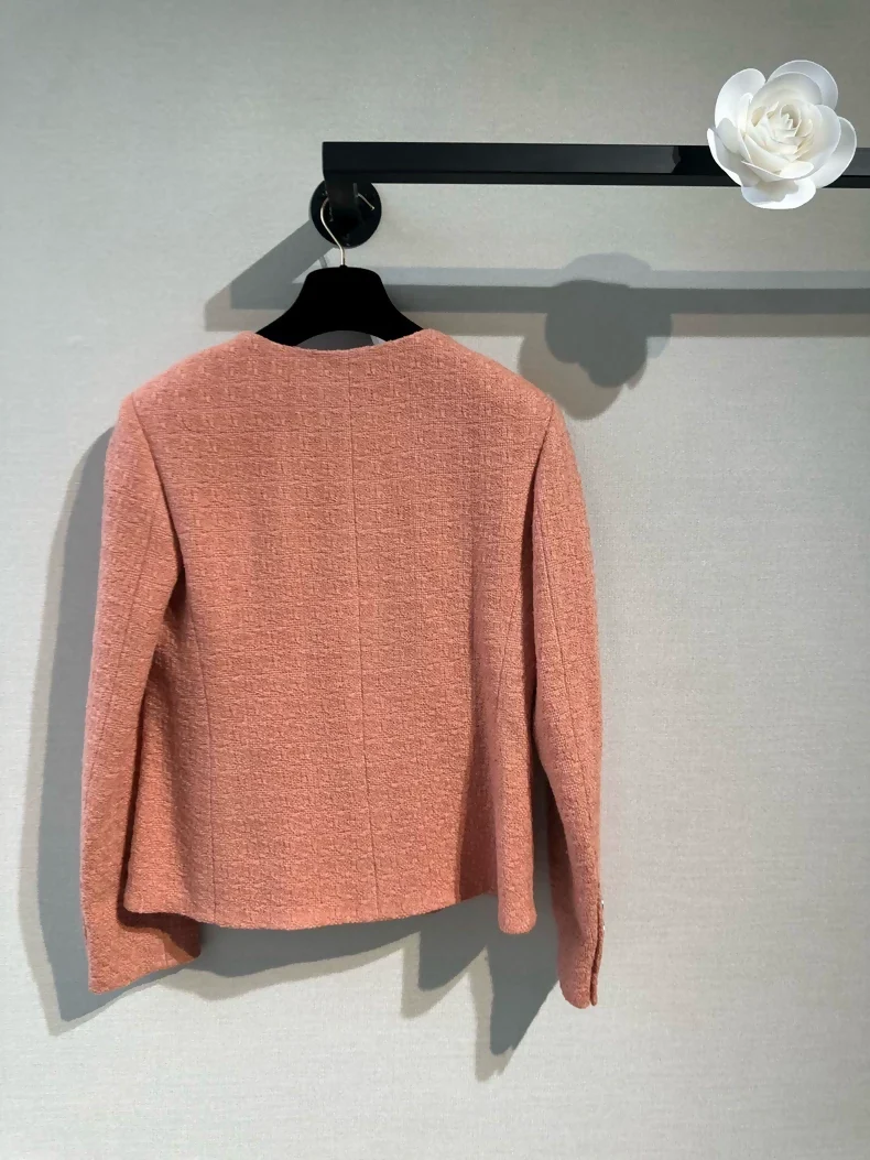 Chanel 21B salmon color classic tweed jacket - Image 3
