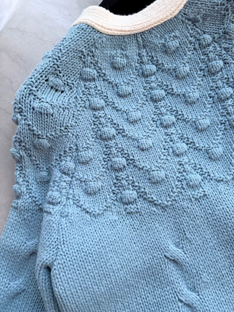 Chanel 2015 Blue Cashmere Badge Cardigan - Image 8