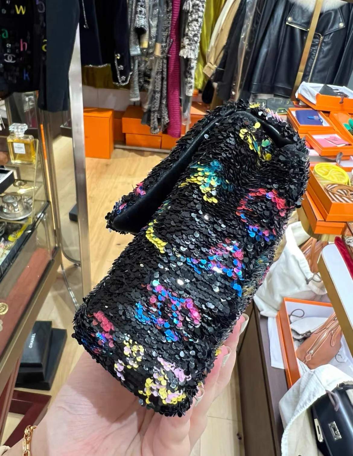 CHANEL Sequin Logo CC Small Single Flap Black Multicolor - Image 5