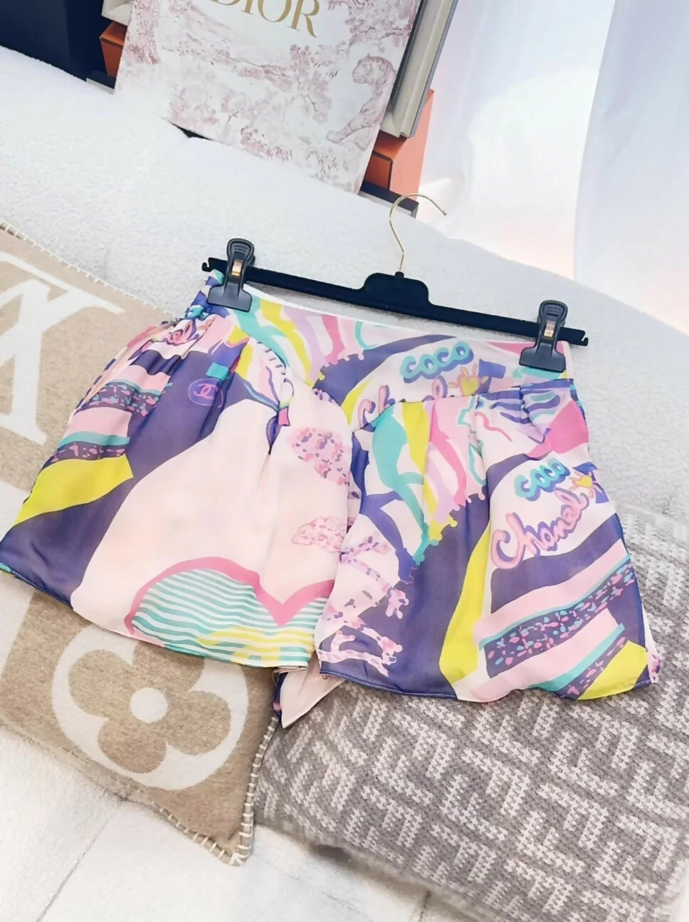 Chanel 24C Multicolor shorts - Image 2