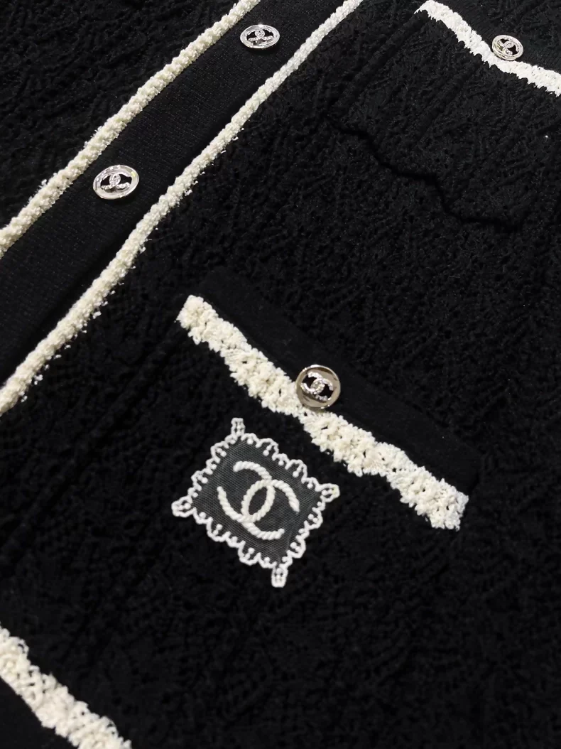 Chanel 24C black double-C cardigan - Image 2