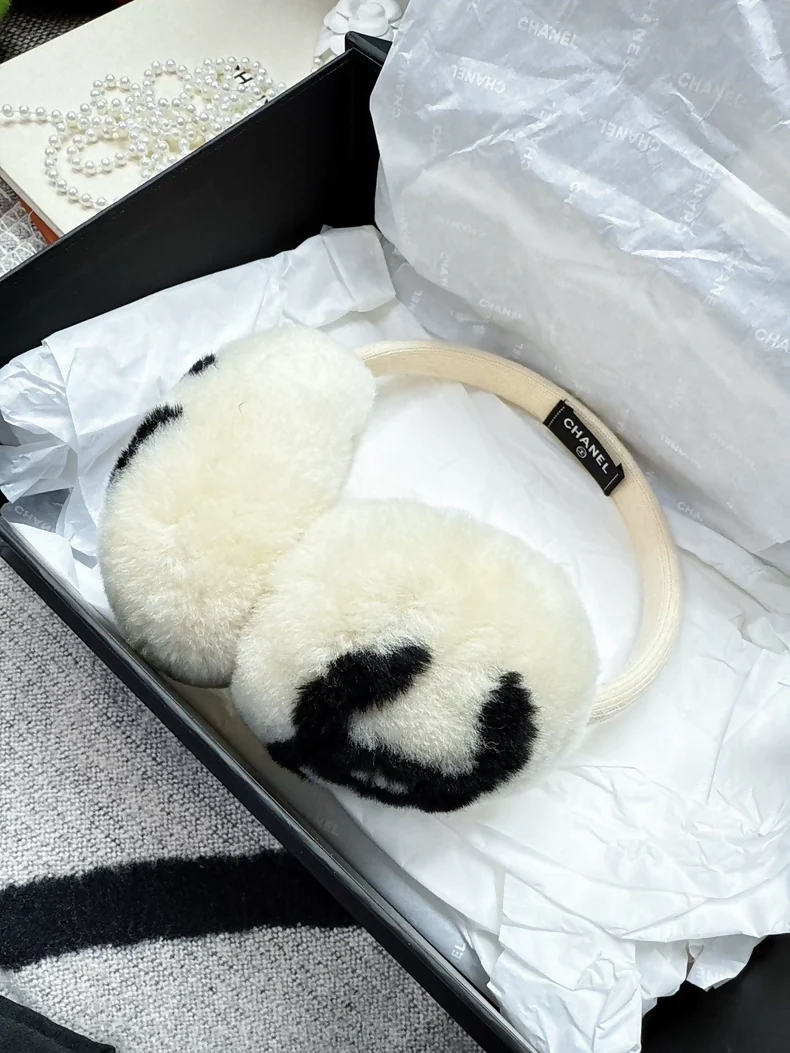 Chanel Ski Series ecru and Black Earmuffs - Image 2