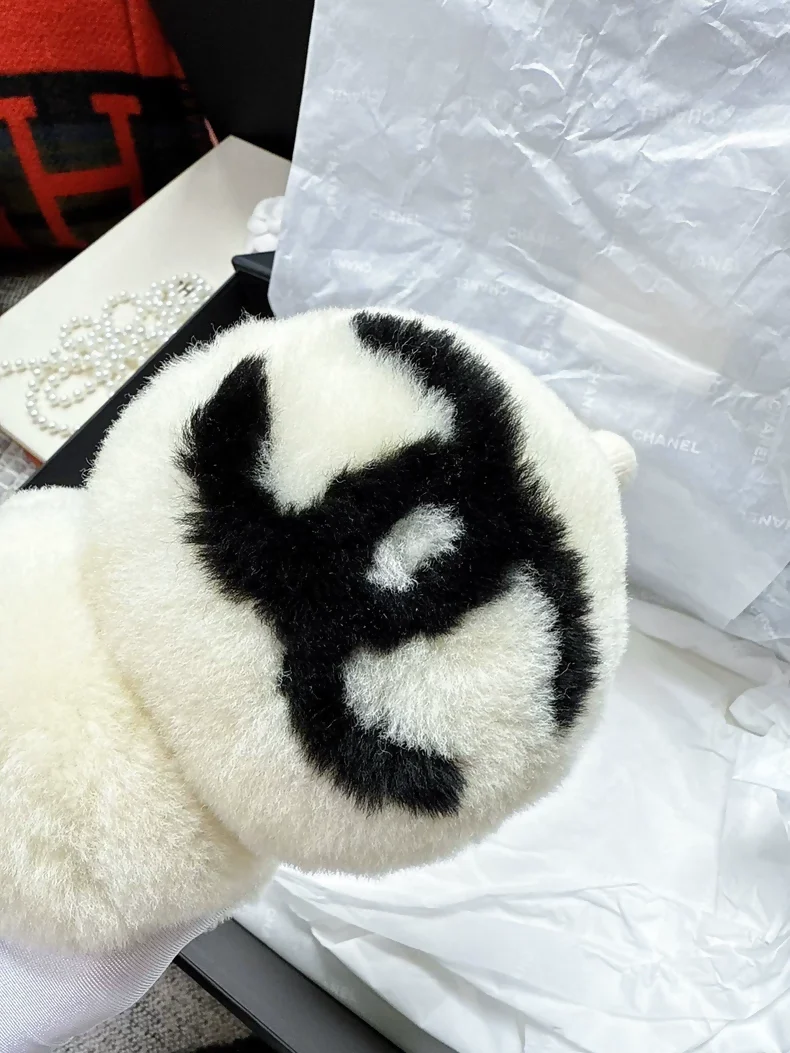 Chanel Ski Series ecru and Black Earmuffs - Image 3