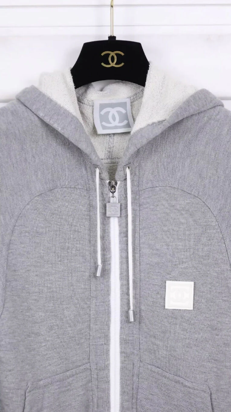 Chanel sports series gray zipper hooded cardigan - Image 3