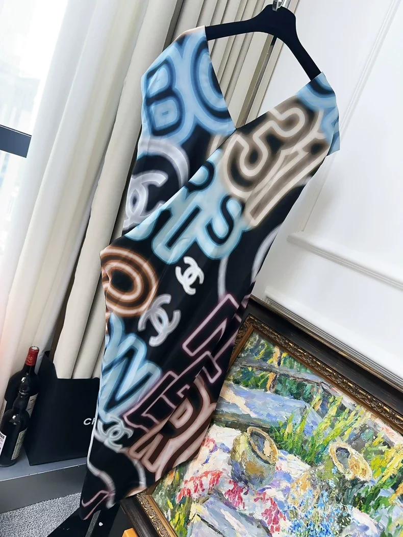 Chanel 21S neon CC logo dress - Image 2