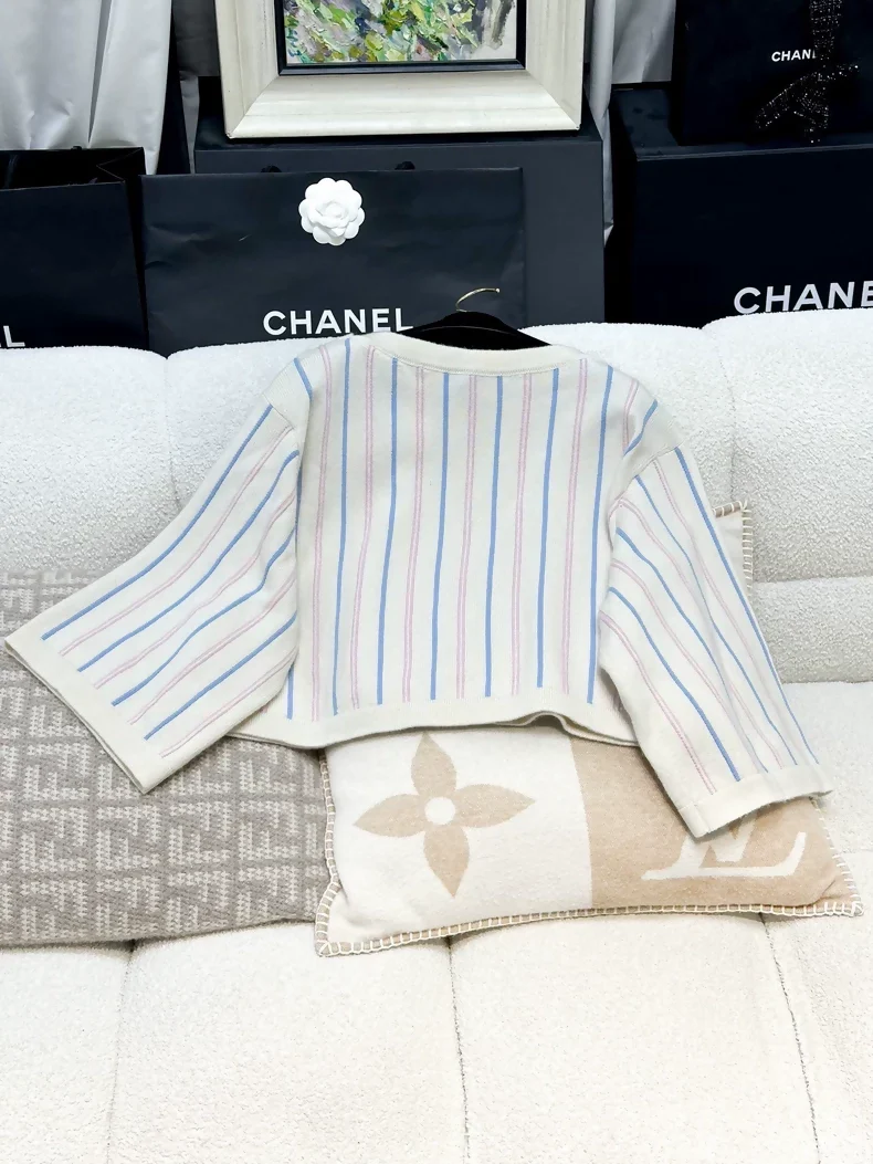 Chanel 23P white, light blue and pink striped knit top - Image 2