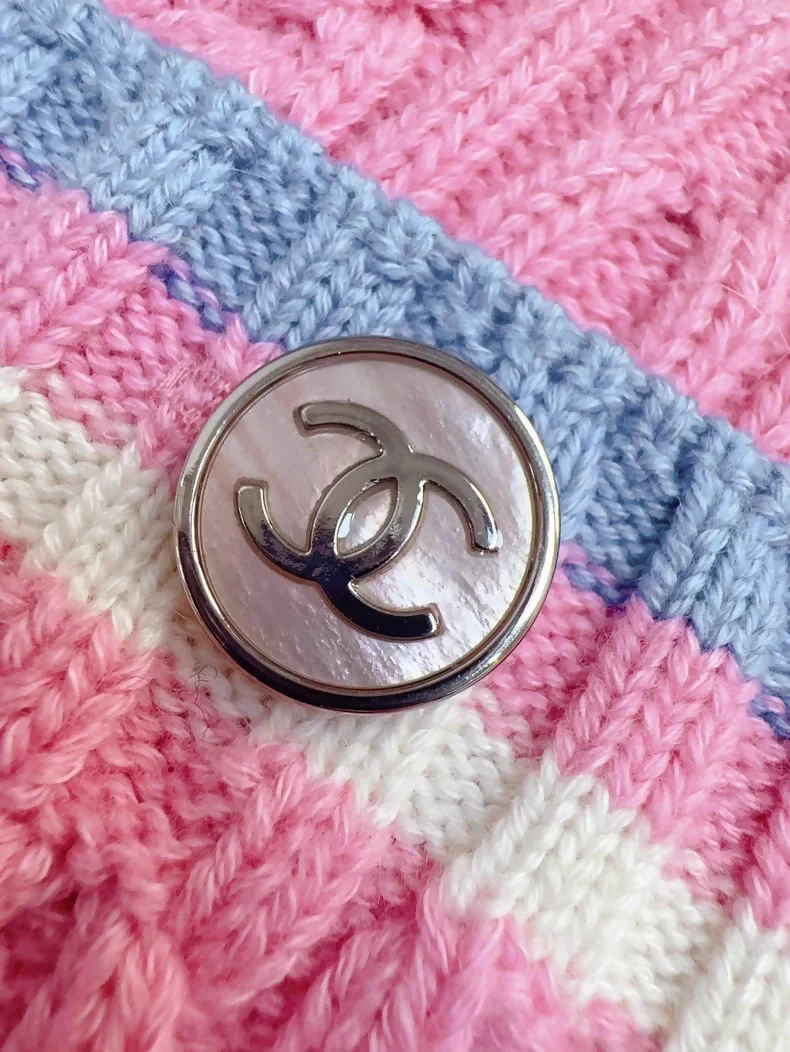 Chanel 23P Pink and Blue/White Knit Cardigan - Image 4
