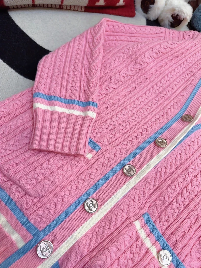 Chanel 23P Pink and Blue/White Knit Cardigan - Image 5
